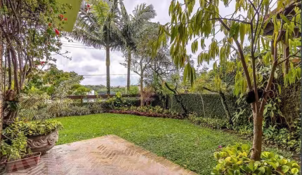 Casa para venda por R$3.500.000 ou locação R$18.OOO no Cidade Jardim, SP.