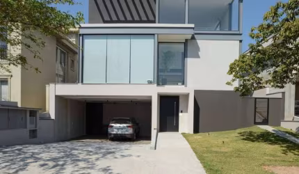 Casa para Venda por R$ 4.300.000,00 em Alphaville, Santana de Parnaíba-SP