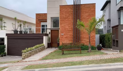 Casa à venda por  R$ 5.000.000,00 em Alphaville, Santana de Parnaíba-SP