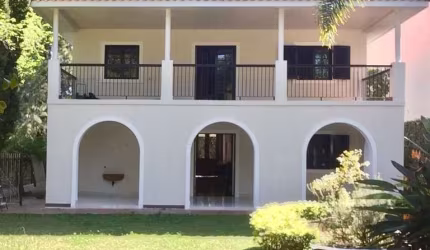Casa à venda  e Locação por  R$ 8.500.000,00   locação pacote R$ 38.000,00em Alphaville, Barueri-SP