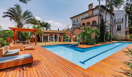 Casa para venda por R$12.000.000,00 ou locação R$60.000,00 em Alphaville, SP.
