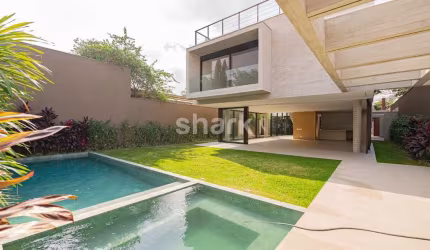 Casa para venda por R$ 9.300.000,00 em Alto de Pinheiros, São Paulo-SP