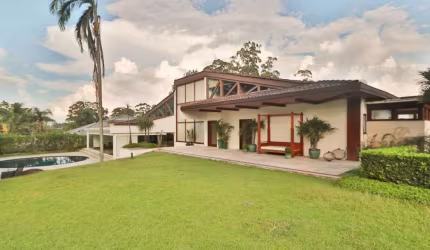 Casa para venda por R$ 40.000.000,00 ou locação por R$ 90.000,00/mês em Alphaville, Barueri-SP
