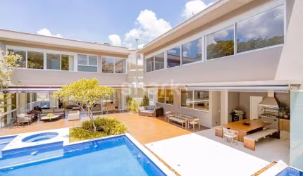 Casa à venda por R$ 8.800.000,00 em Tamboré, Santana de Parnaíba-SP