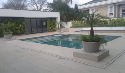 Casa à venda por R$13.000.000,00 em Alphaville - Barueri