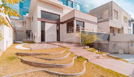 Casa à venda por R$ 5.900.000,00 em Alphaville, Barueri-SP