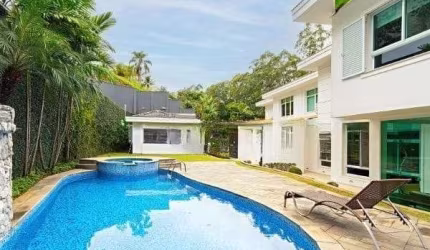 Casa à venda por R$8.800.000.00 em Alphaville Tamboré, Barueri - SP