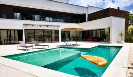 Casa para venda por R$ 6.000.000,00 na Aldeia da Serra- SP