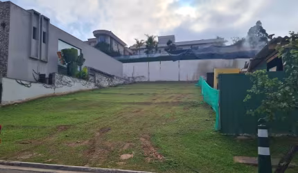 Terreno à venda por R$ 2.500.000,00 em Alphaville, Santana de Parnaíba-SP