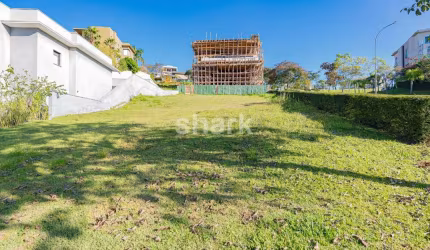 Terreno para venda por R$ 2.500.000,00 em Alphaville, Santana de Parnaíba-SP