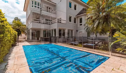 Casa à venda por R$ 3.900.000,00 ou locação por R$ 14.000,00 em Alphaville, Santana de Parnaíba-SP