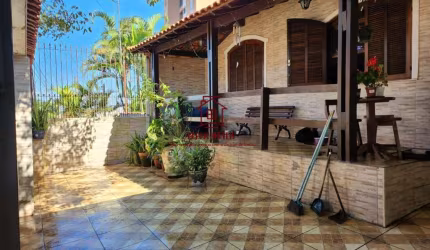 Casa Térrea para Venda em São Bernardo do Campo, Jordanópolis, 4 dormitórios, 2 banheiros, 3 vagas