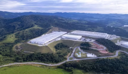 Galpão logístico comercial para locação em Extrema-MG