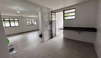 Sobrado à venda de 3 quartos, 1 suíte no Bairro Vila Belmiro
