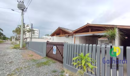 Casa com 4 dormitórios à venda, 209,92 m² por R$ 980.000 - Jardim Perola do Atlântico - Itapoá/SC
