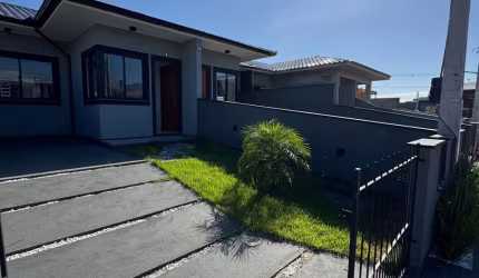 VENDE-SE CASA TÉRREA NA PALHOÇA