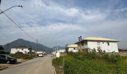 VENDE-SE TERRENO NA PALHOÇA