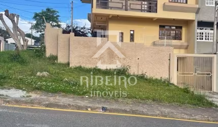 Casa com 3 quartos para alugar na Rua João Ângelo Cordeiro, 1613, Bom Jesus, São José dos Pinhais por R$ 2.900