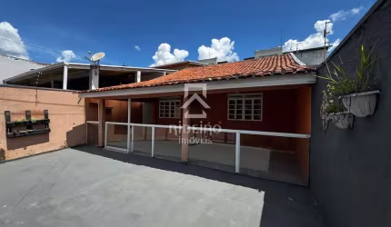 Casa com 2 quartos à venda na Rua Moacir Tomelin, 188, Colônia Rio Grande, São José dos Pinhais por R$ 375.000
