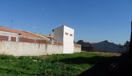 Terreno comercial para alugar na Rua Heitor Moro, 378, Costeira, São José dos Pinhais por R$ 2.100
