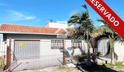 Casa com 3 quartos para alugar na Francisco Geremias, 110, Guatupê, São José dos Pinhais por R$ 2.200