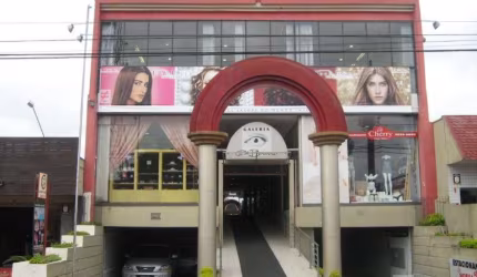 Ponto comercial para alugar na Rua Visconde do Rio Branco, 1818, Centro, São José dos Pinhais por R$ 1.800
