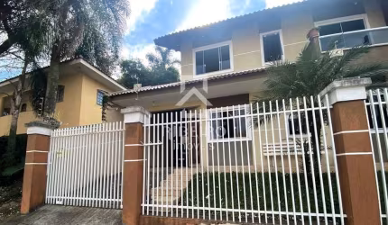 Casa com 3 quartos à venda na Rua Boleslau Sochaczewski, 96, Afonso Pena, São José dos Pinhais por R$ 650.000