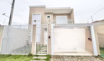 Casa com 3 quartos à venda na Rua Celestina Escolaro Foggiatto, 404, Cruzeiro, São José dos Pinhais por R$ 950.000