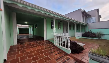 Casa com 3 quartos à venda na Rua Carlos Setin, 233, Afonso Pena, São José dos Pinhais por R$ 517.000