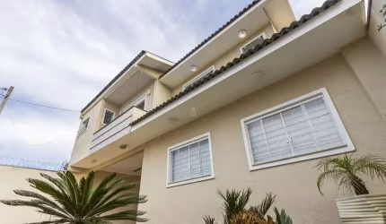 Casa com 3 quartos à venda na Beija-flor, 278, Aviação, São José dos Pinhais por R$ 985.000