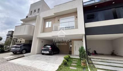 Casa em condomínio fechado com 3 quartos para alugar na Rua Padre Júlio Saavedra, 1090, Uberaba, Curitiba por R$ 7.500
