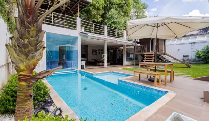 Casa com 4 quartos para alugar na Rua Francisco Derosso, 3195, Xaxim, Curitiba por R$ 15.000