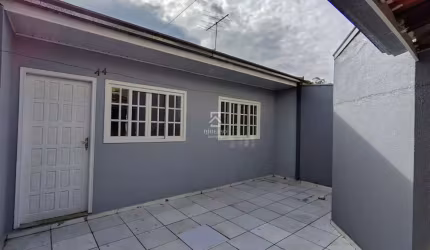 Casa com 2 quartos à venda na Miguel Alves da Rocha, 44, Costeira, São José dos Pinhais por R$ 350.000