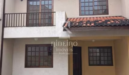 Casa em condomínio fechado com 3 quartos para alugar na Rua Joaquim Nabuco, 1974, Centro, São José dos Pinhais por R$ 2.500