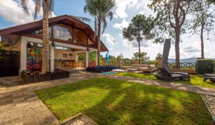 Casa (Casa Padrão) para Venda, 5 dorm(s), 5 suite(s), 4 vaga(s), 650 m²