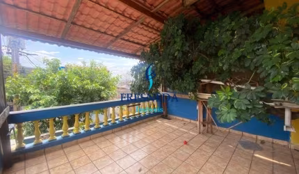 EXCELENTE CASA PARQUE DOS BANCARIOS * 2 VAGAS DE GARAGEM