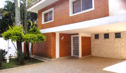 Sobrado no bairro JARDIM MORUMBI, 6 dorm, 2 suíte, 7 vagas, 450 m, 450 m