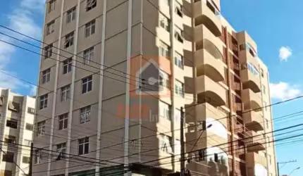 Apartamento semimobiliado à venda região Central