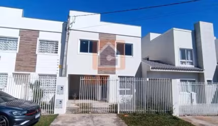Sobrado à venda bairro Uvaranas