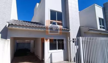 Sobrado à venda em Uvaranas!