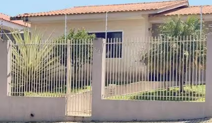 Casa à venda em Uvaranas