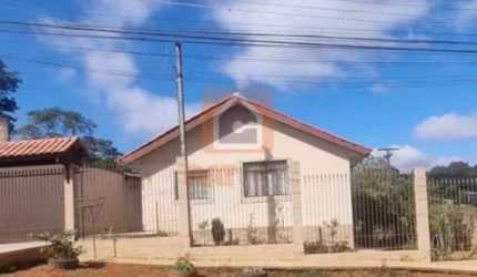 Casa com excelente terreno à venda em Oficinas