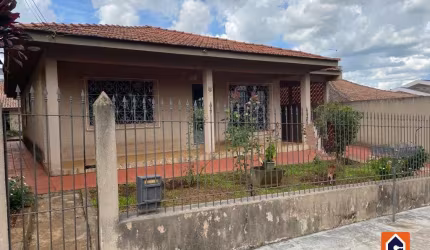 Casa à venda em Estrela