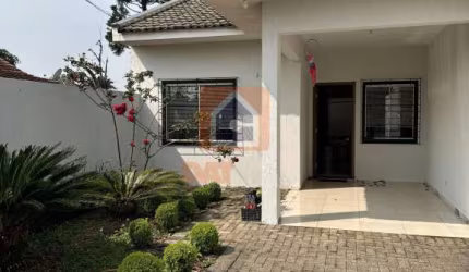 Casa  semimobiliada à venda em Uvaranas