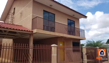 Sobrado de esquina à venda bairro Estrela