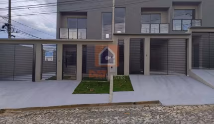 SOBRADO NOVO À VENDA EM RONDA