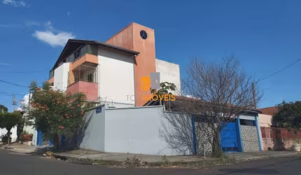 Casa com 3 quartos à venda na Joaquim da Silva Martha, 38, Vila Santa Izabel, Bauru por R$ 1.200.000