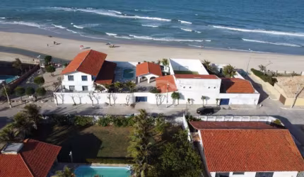 Casa beira da praia, com 7 dormitórios à venda, 533 m² por R$ 1.300.000 - Caponga - Cascavel/CE