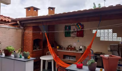 Casa bem localizada