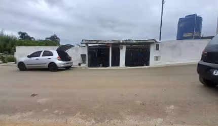 Chácara Encantadora com Natureza Exuberante